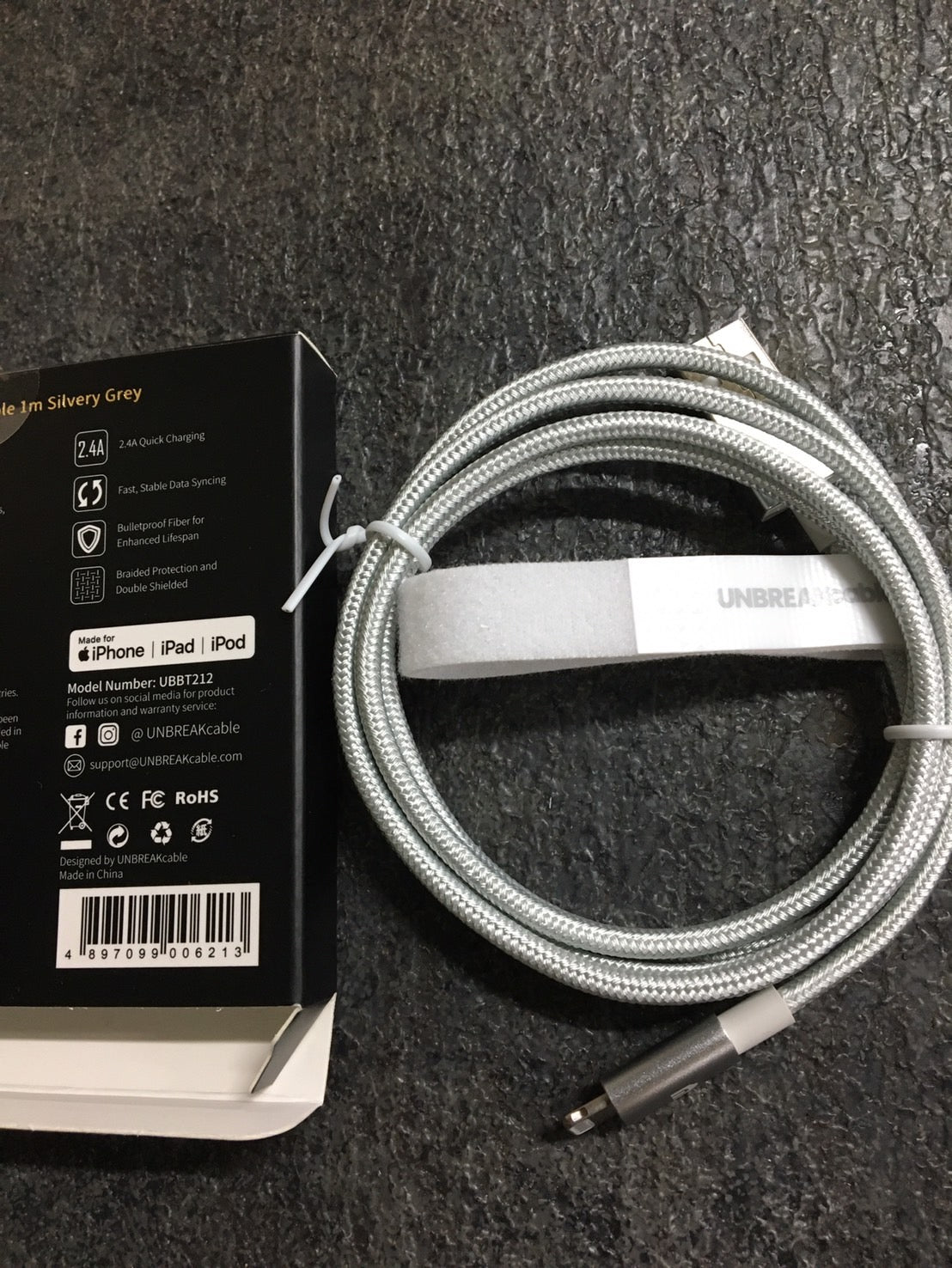 D009　　UNBREAKcable iPhone 充電ケーブル 1M MFi　★