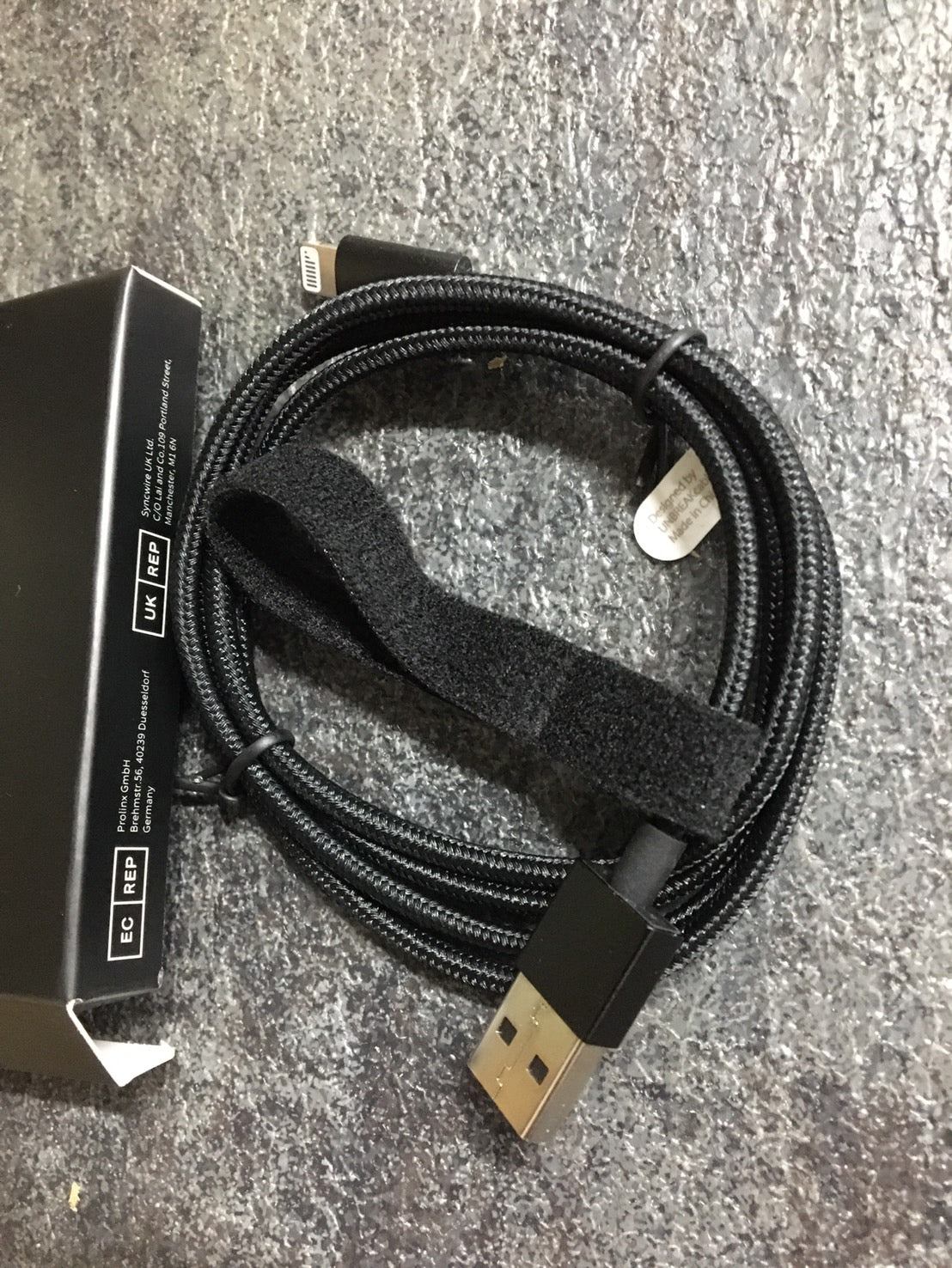 D009　　UNBREAKcable iPhone 充電ケーブル 1M MFi　★